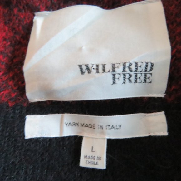 Aritzia Red and Black Plaid Jacket - Picture 14 of 15